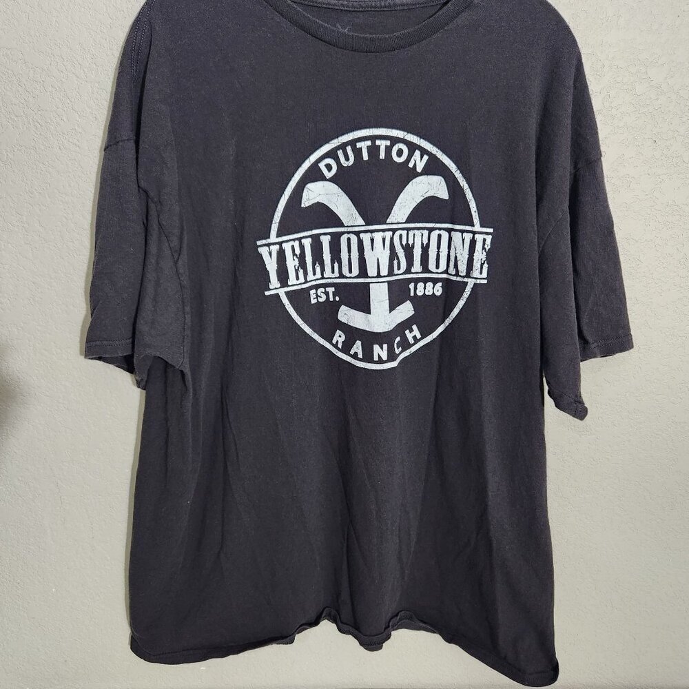 Yellowstone Dutton Ranch Black Graphic Tee Size XXL